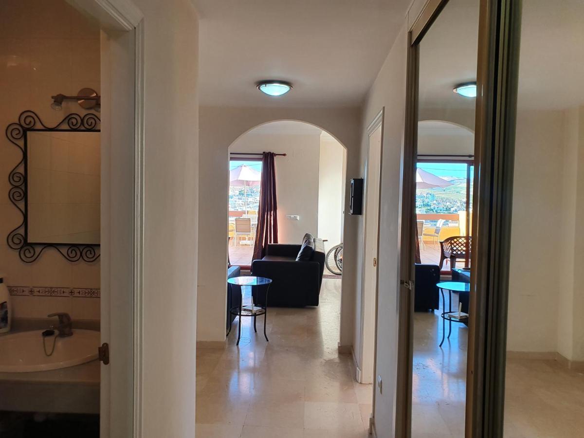 Seaview A Spectacular 3 Bed 3 Bathroom Penthouse مانيلفا المظهر الخارجي الصورة
