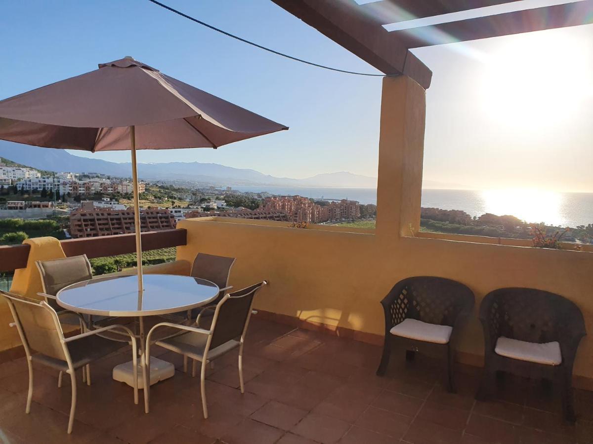 Seaview A Spectacular 3 Bed 3 Bathroom Penthouse مانيلفا المظهر الخارجي الصورة