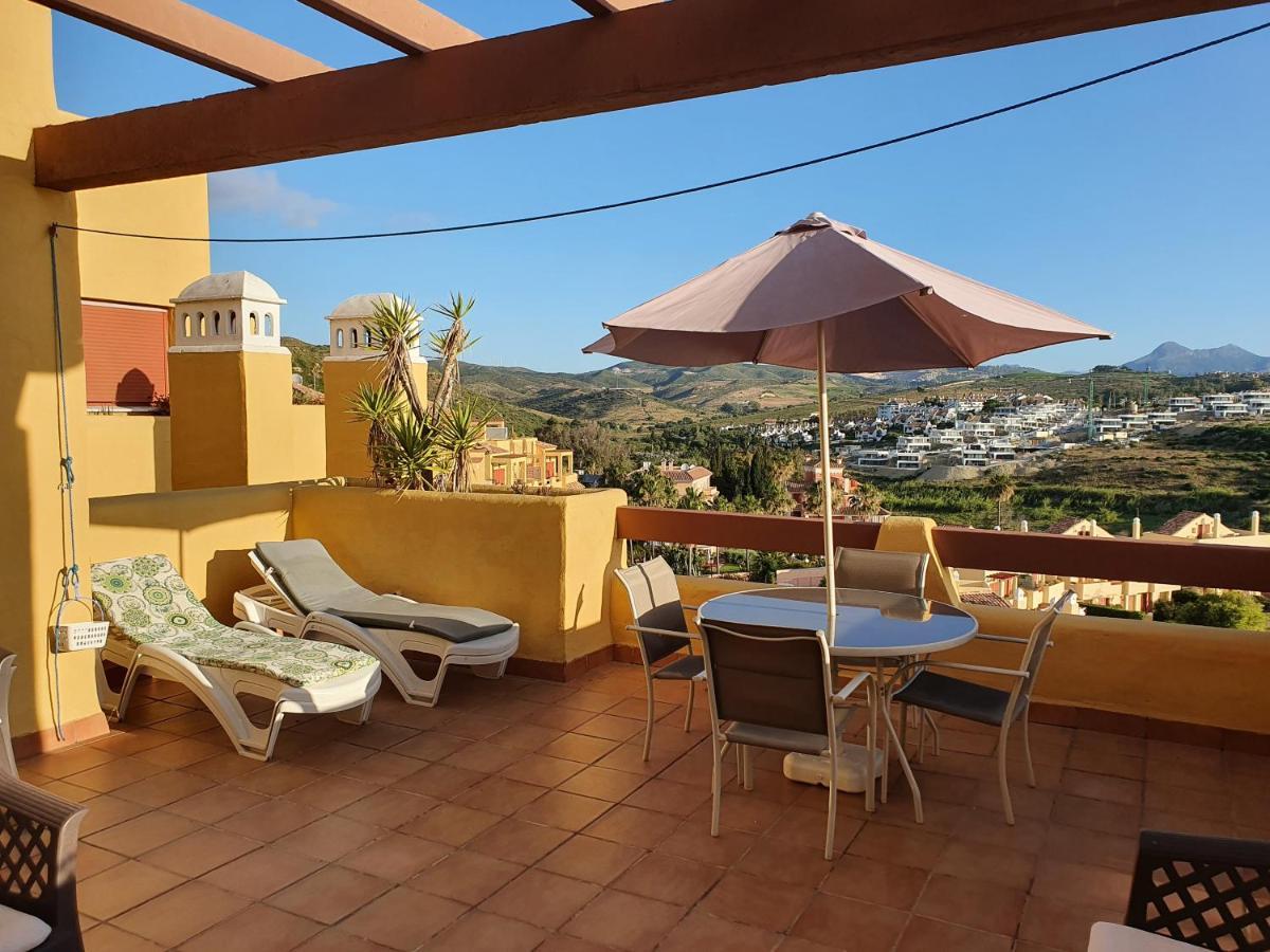 Seaview A Spectacular 3 Bed 3 Bathroom Penthouse مانيلفا المظهر الخارجي الصورة