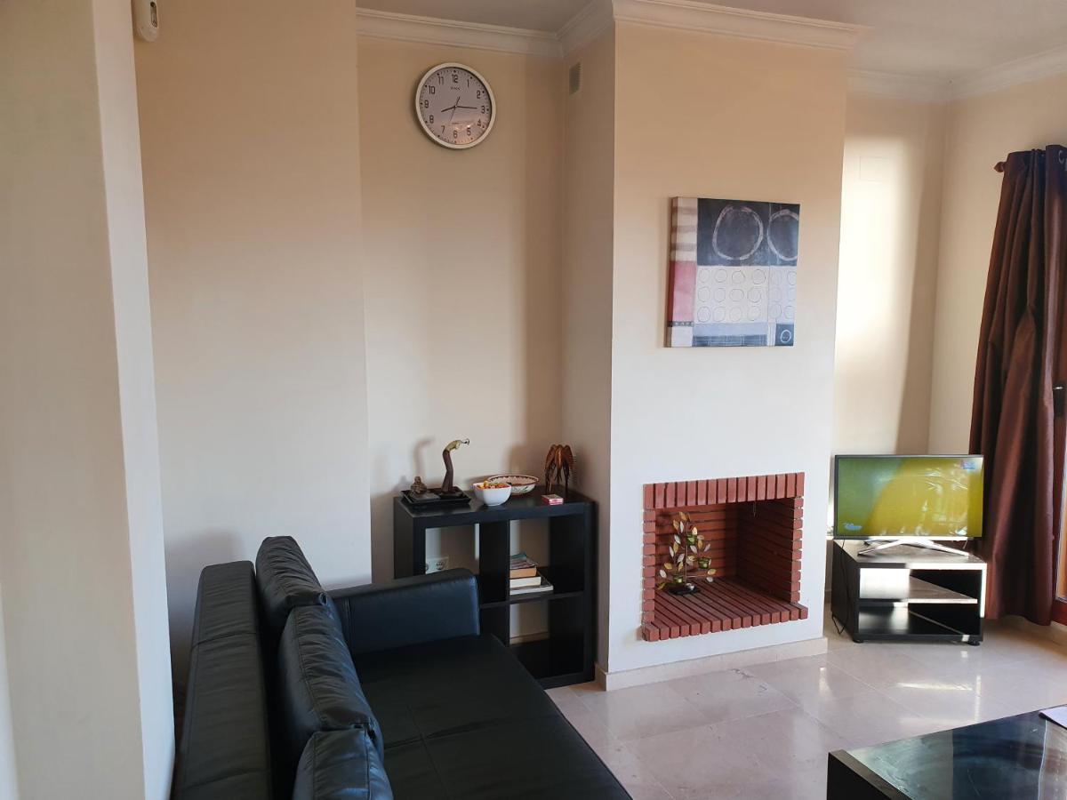 Seaview A Spectacular 3 Bed 3 Bathroom Penthouse مانيلفا المظهر الخارجي الصورة
