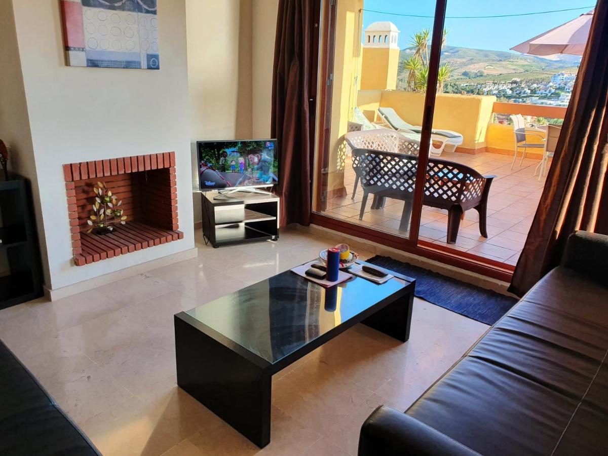 Seaview A Spectacular 3 Bed 3 Bathroom Penthouse مانيلفا المظهر الخارجي الصورة