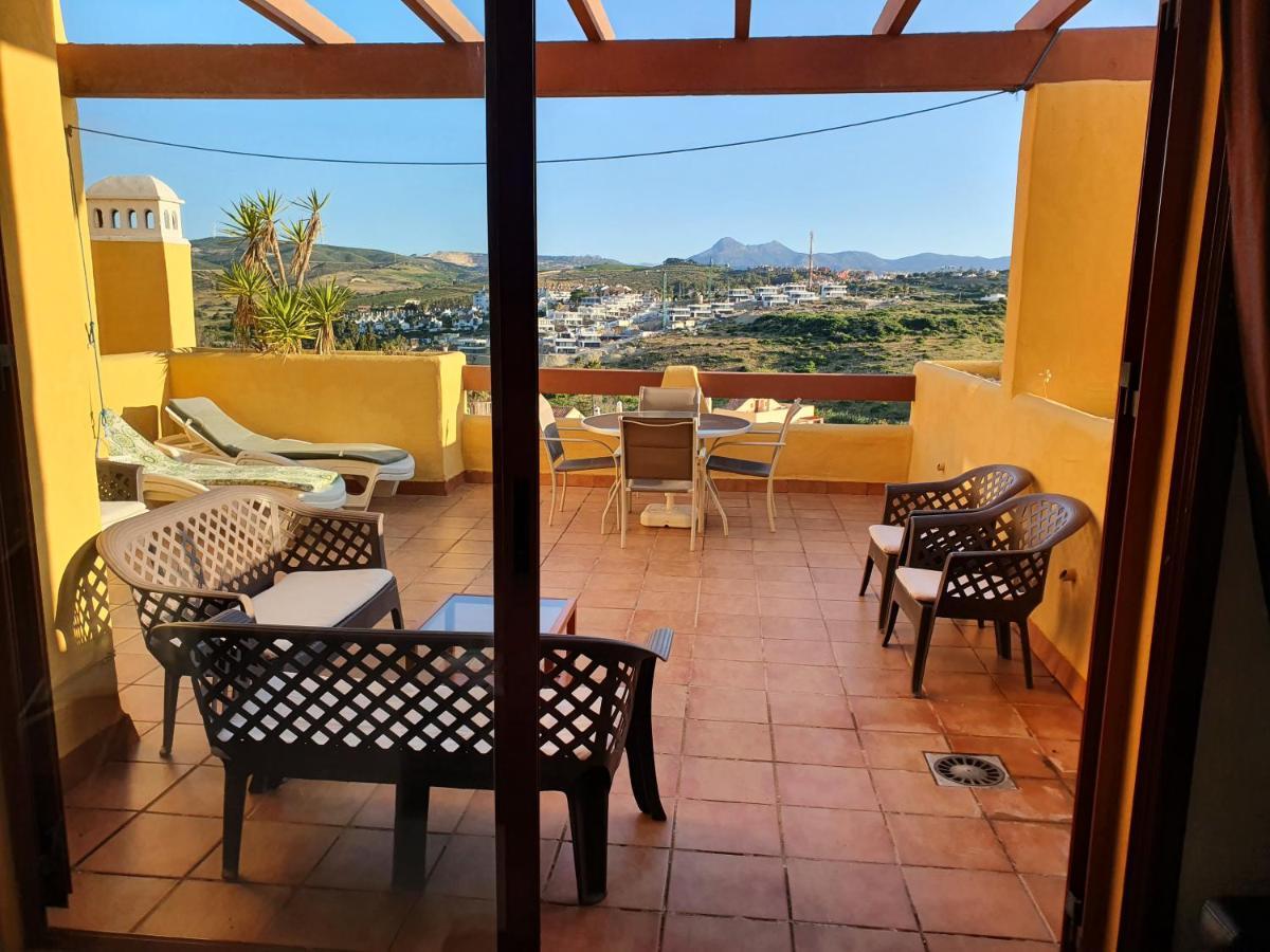 Seaview A Spectacular 3 Bed 3 Bathroom Penthouse مانيلفا المظهر الخارجي الصورة