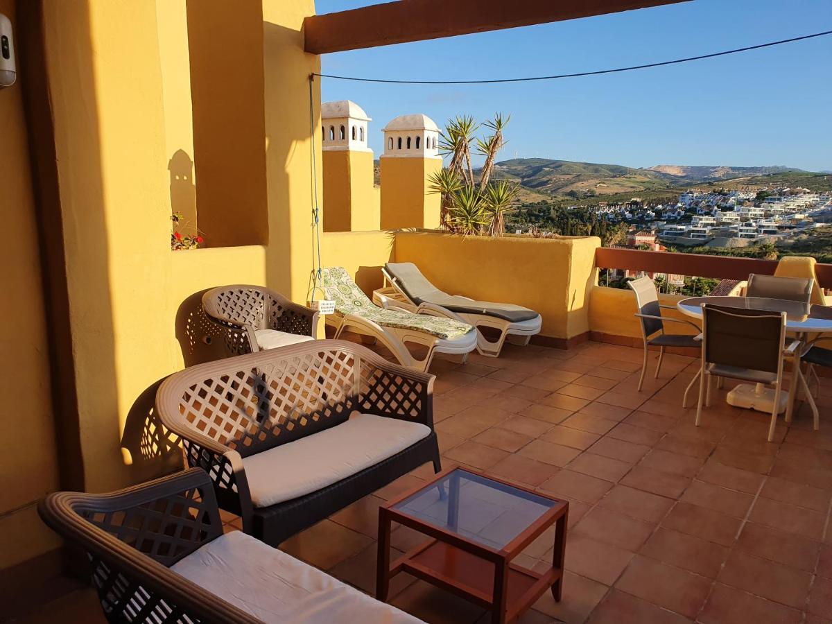 Seaview A Spectacular 3 Bed 3 Bathroom Penthouse مانيلفا المظهر الخارجي الصورة