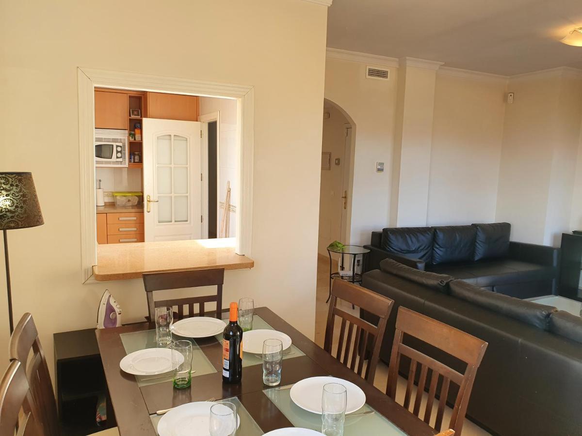 Seaview A Spectacular 3 Bed 3 Bathroom Penthouse مانيلفا المظهر الخارجي الصورة